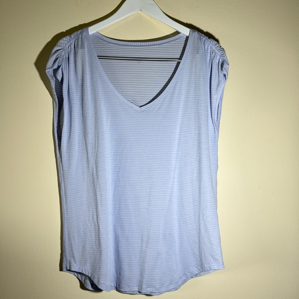 V neck with cut off sleeves